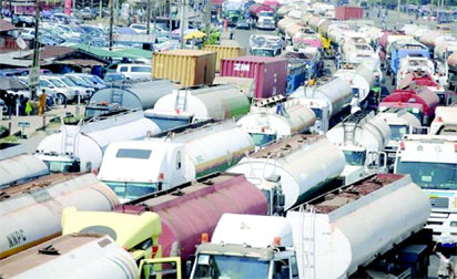 Gridlock: Tension rises in Apapa as suspected miscreants launch attack on Presidential task team
